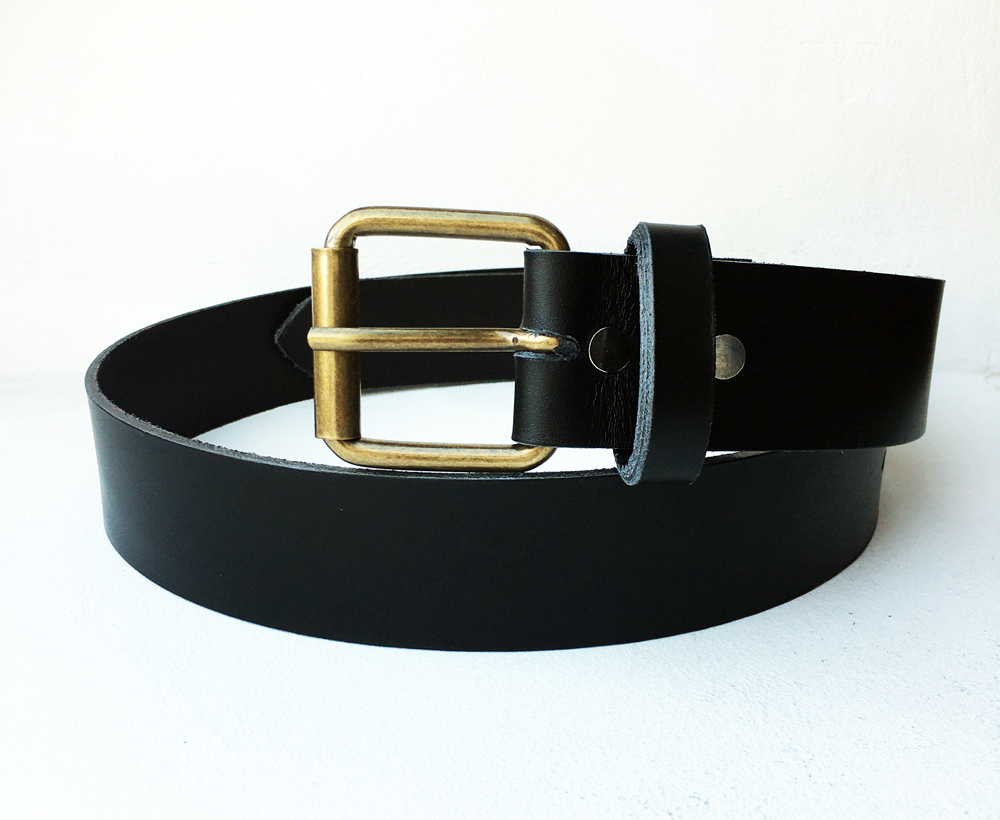 Ceinture cuir noir modèle "Everyday" avec boucle de ceinture rouleau vieux laiton - 39 mm